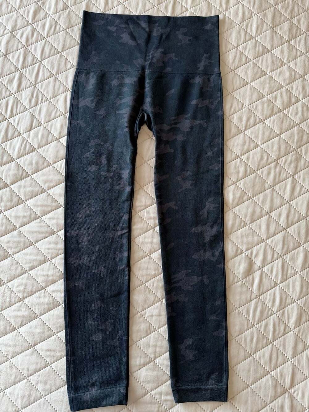 Bagatelle Collection Seamless Camo Leggings Black Size Small